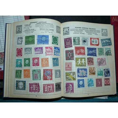 306 - A large collection of stamps, to include albums and stockbooks, and hundreds of loose (7)