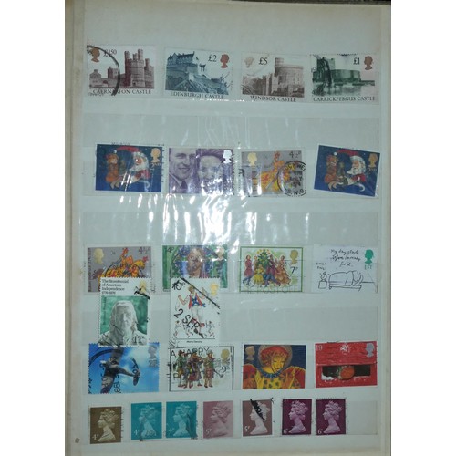 306 - A large collection of stamps, to include albums and stockbooks, and hundreds of loose (7)