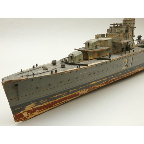 373 - German destroyer, Z21 Wilhelm Heidkamp, a believed ship builders model, with wood laminate hull and ... 