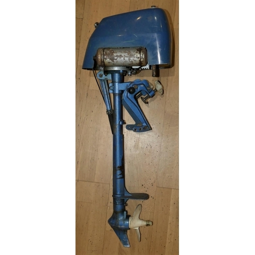 395 - A Sea2 Bee outboard petrol short shaft motor, type L35L, 35cc, serial number 035279010, 2 blade prop... 