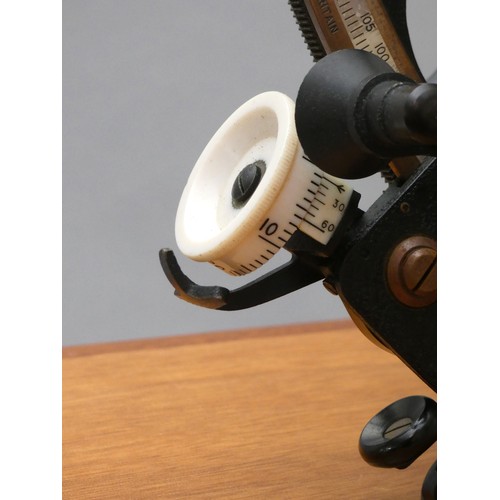 415 - A Kelvin & Hughes Ltd., sextant, no 61726, 6