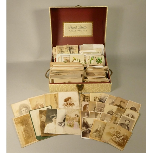 336 - A large collection of Edwardian and later postcards, various subjects to include a quantity of unuse... 