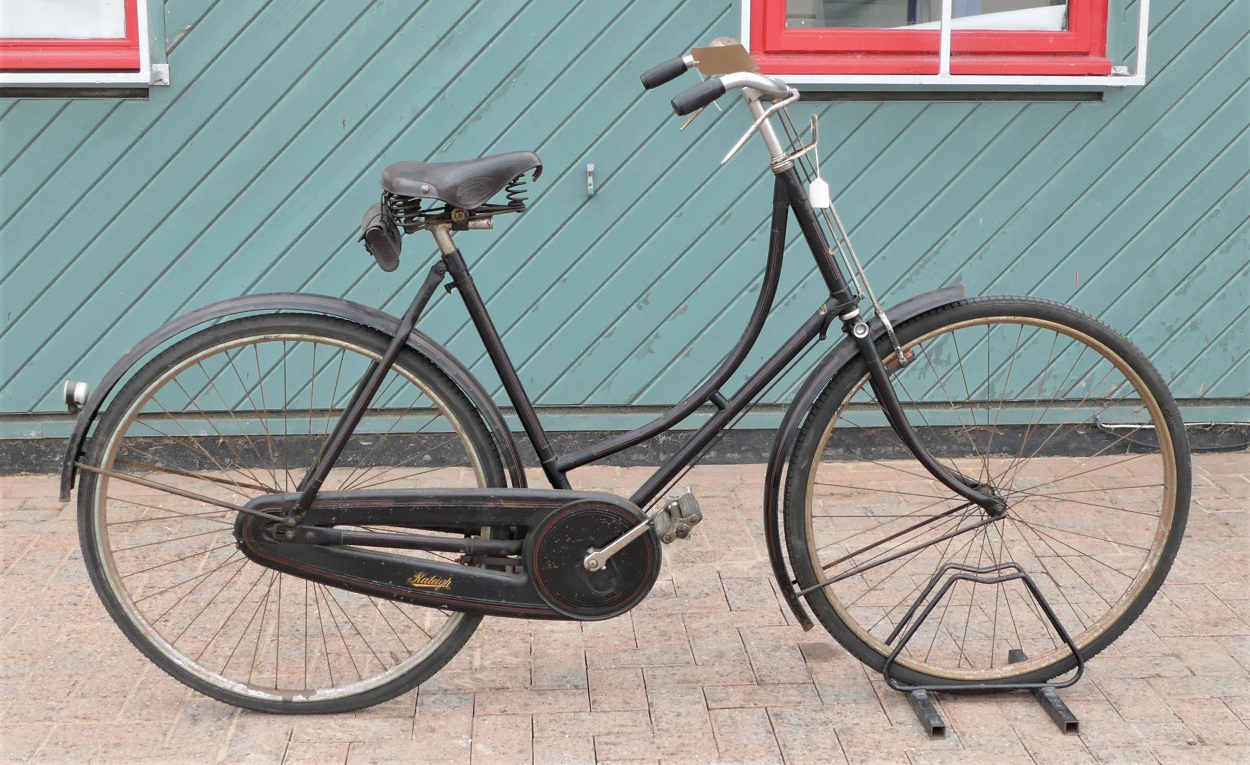 RaLeigh  ＲＦーＬ 1978 Raleigh Vintage Touring Road Bike 56cm Medium Red