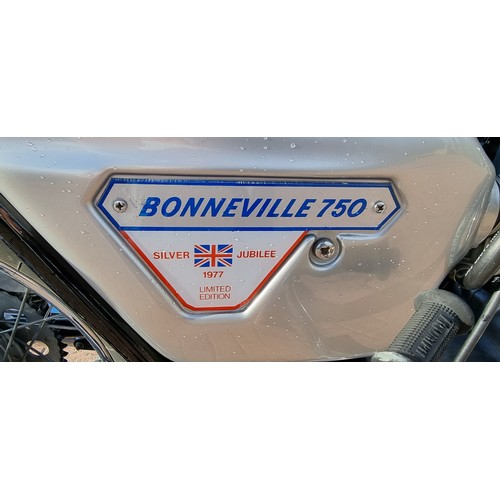 645 - 1977 Triumph Bonneville T140 Silver Jubilee, 744cc. Registration number VNV 594S. Frame number JP 84... 