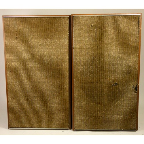 61 - A Bang and Olufsen Beocenter 1800 turntable c.1975, with a rosewood and teak case, together with a p... 