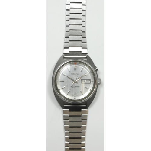 83 - Seiko Bell-Matic stainless steel alarm/day/date automatic gentleman's wristwatch, ref 4006-6011, c.1... 