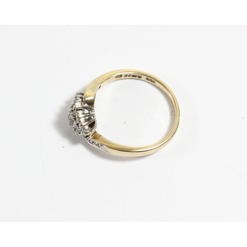 117 - A 9ct gold and diamond cluster ring, O, 2.6gm