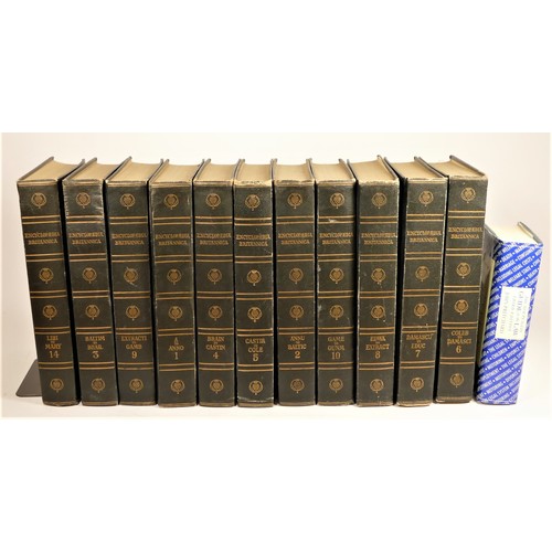 168 - Encyclopedia Britannica. 1957. 24 volumes with 39 dictionaries, medical and art reference books. (63... 