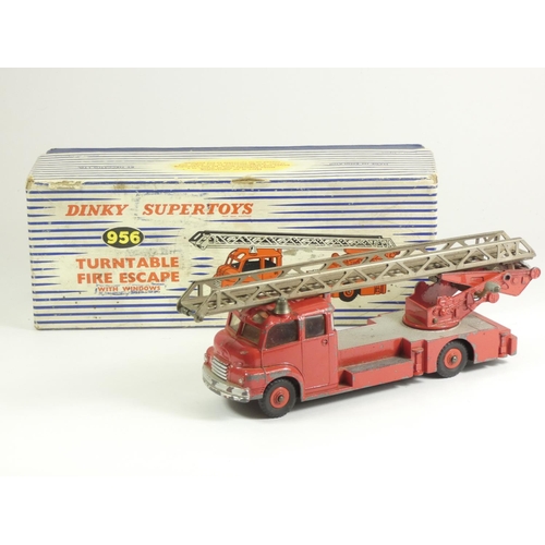 78 - A Dinkey Supertoys 956 turntable fire escape with windows, playworn, original box