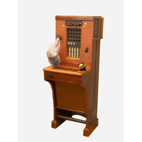 138 - A private manual branch exchanges Switchboard CB 873 MK7, dated between 1953 and 1962, 10cm x 50cm x... 