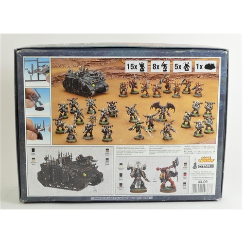 200 - A Games Workshop Warhammer 40k Chaos Space Marines Battleforce, including unused miniatures still on... 