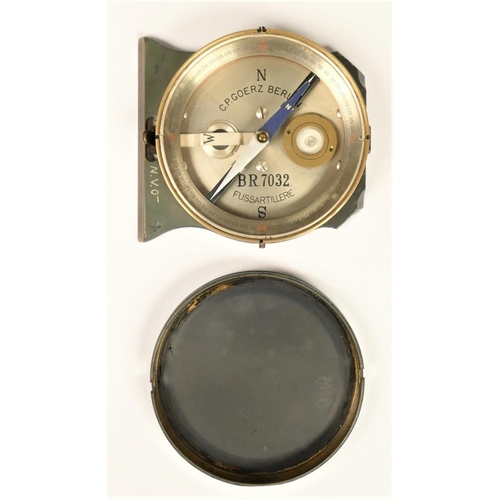 254 - A WWI era C.P. Goerz, Berlin, BR 7032 Fussartillerie brass compass, numbered B808, lift off also num... 