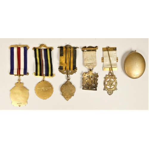 259 - A silver gilt and enamel RAOB Queen Elizabeth II Silver Jubilee jewel and five other Masonic and ROA... 