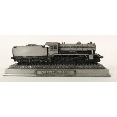 15 - A die-cast display model of L.N.E.R Shire Class 4-4-0 locomotive (D49) 236 Yorkshire, 8 x 26 cm (box... 