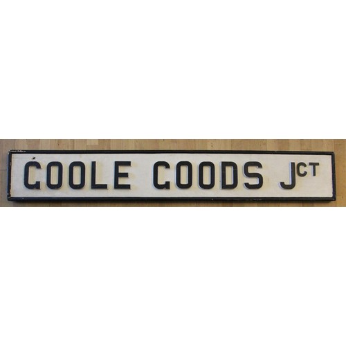 132 - A wooden 'Goole Goods Jct' sign, with cast letters, 28 x 179 cm