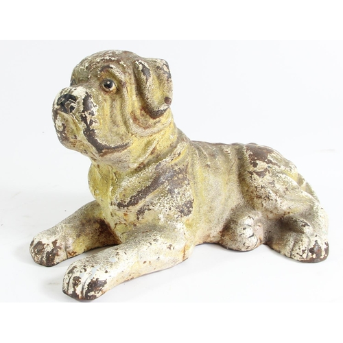 76 - A Victorian cast iron model of a Bulldog, 21 x 13cm