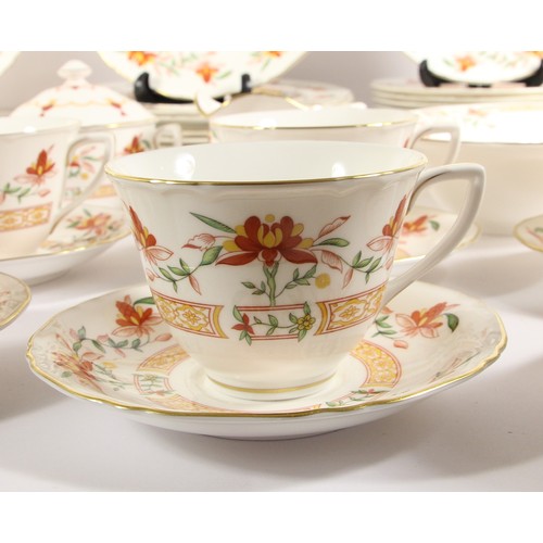 99 - A Royal Worcester Chamberlain six place dinner/tea service to include, dinner plates 27cm, dessert p... 