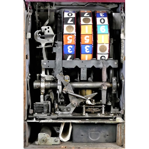 318 - Mills Novelty Extraordinaire one cent (1d) slot machine, c. 1930's, supplied by Samson Novelty of Lo... 