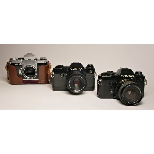 100 - A Contax 137 MD Quartz SLR camera, with a 55mm f2 DSB lens, a Contax 139 Quartz SLR camera, with a 2... 