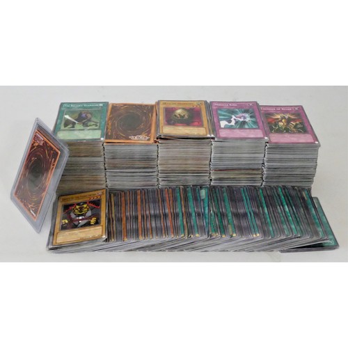 184 - A substantial collection of Yu-Gi-Oh! cards, including starter deck Syrus Truesdale, starter deck Ja... 