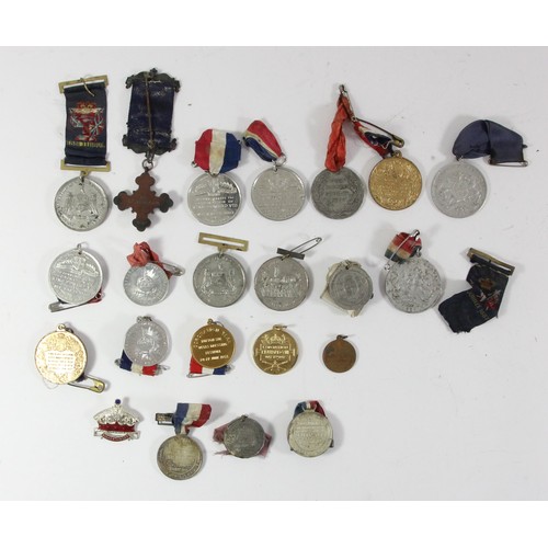 297 - A collection of Royal commemorative medals, to include two Victorian 1887 medals, a Edward VII and A... 