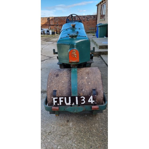 302 - 1948 Aveling Barford GA roller. Registration number FFU134 (not on DVLA records). Serial number GA 0... 