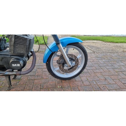 526 - 1997 MZ Kanuni ETZ 251, 243cc. Registration number R490 TCH. Frame number 0696310. Engine number 244... 