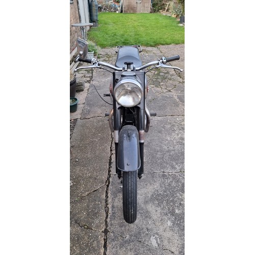 555 - 1961 BSA A10 Golden Flash, 650cc. Registration number XHE 90. Frame number GA7 21688. Engine number ... 