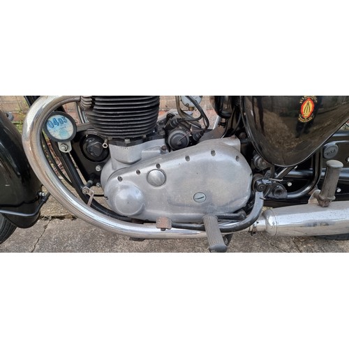 555 - 1961 BSA A10 Golden Flash, 650cc. Registration number XHE 90. Frame number GA7 21688. Engine number ... 