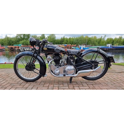 428 - 1932 Rudge Radial 350cc. Registration number UF 8909. Frame number 48500. Engine number 6237. Gearbo... 