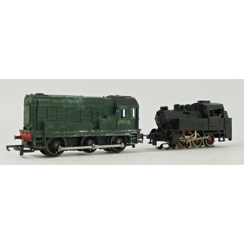 5 - A collection of OO gauge electric train model locomotives to include, Lima British Railway D.2785, t... 