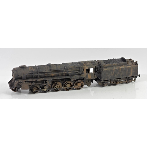 6 - A collection of OO gauge locomotives to include, B.R 46400 locomotive & tender, B.R 61572 locomotive... 