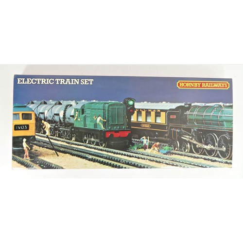 13 - A Hornby OO gauge electric train set (R285- 9140 00-510) to include, Flying Scotsman locomotive and ... 