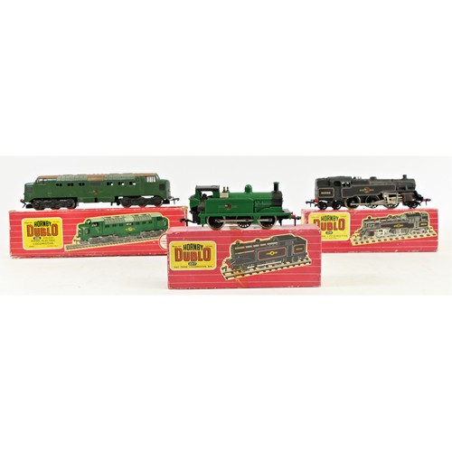 14 - A collection of Hornby Dublo 2-rail OO gauge model railway to include, 2-6-4 tank locomotive 2218 (b... 