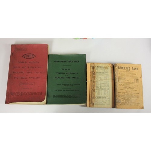 31 - A collection of British Railways public timetables from the 1960s, 2 Southern Region timetables for ... 