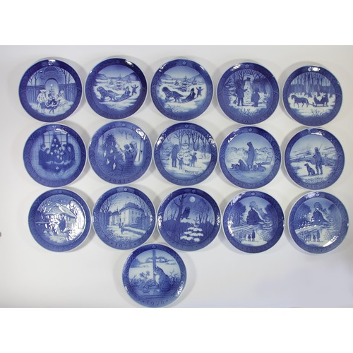 261 - Royal Copenhagen, a collection 18.5cm Christmas plates,
1970, 1973 x 2, 1974-1979, 1981, 1983-1986 (... 