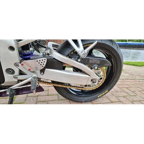 441 - 1997 Honda CBR900RR Fireblade, 919cc. Registration number R194 DRP. Frame number JH2SC33A 2VM106740.... 