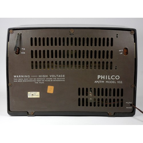 120 - A Philco One-O-Two AM/FM valve radio, model 102