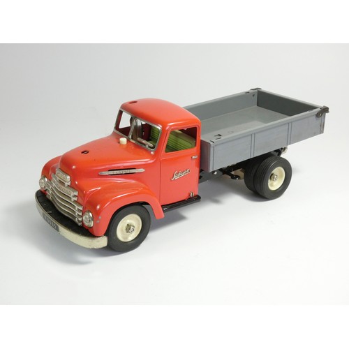 223 - Schuco Model remote control truck, Kipper 6065, with steering wheel, battery compartment, tools and ... 