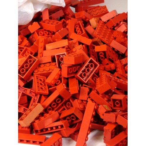 227 - A collection of loose Lego bricks