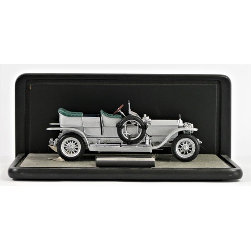 233 - Three Franklin Mint models, Rolls Royce, 1:24 scale, to include a 1929 Rolls Royce Phantom I (presen... 