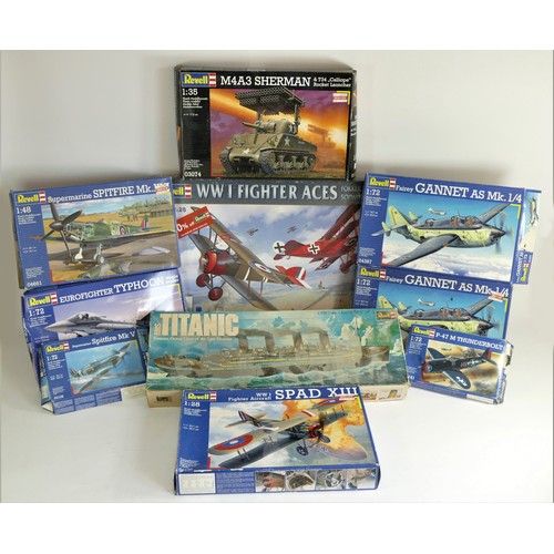 237 - Ten Revell model kits, boxed, to include an HMS Titanic, 1:scale, a Supermarine Spitfire Mk.XVi, 1:4... 