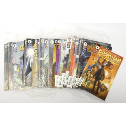 309 - Twenty Five Star Wars comics, by Dark Horse Comics, Star Wars Droids (complete 1 through 6), Star Wa... 