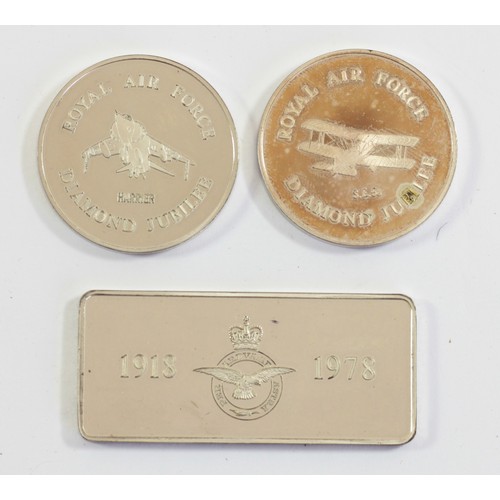 352 - Windsor Mint for the Royal Air Forces Association, a silver Diamond Jubilee commemorative set of two... 