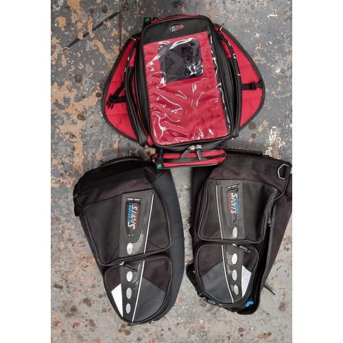 79 - An Oxford travelling set, magnetic tank bag and a pair of saddle/side bags