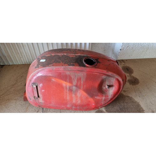 105 - A Honda CB72/72 petrol tank