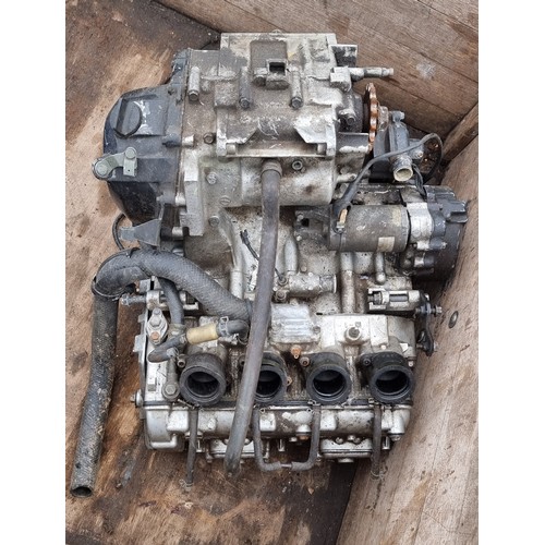 121 - A Kawasaki ZZ-R600 motorcycle engine, c.1993-2006, ZX600FE 000758.
Unknown condition, was a spare fo... 