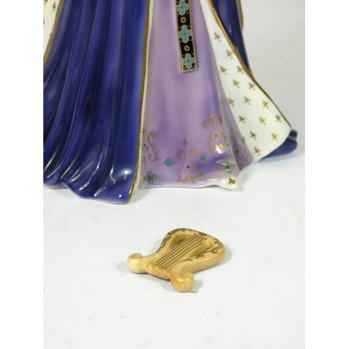 164 - Royal Worcester bone china figurines, to include 'The Maiden Of Valour' ltd edition 271/1950 togethe... 