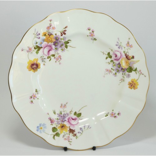 169 - A pair of Royal Crown Derby dinner plates, 'Derby Posies' pattern, 27cm diameter, together with a Ro... 