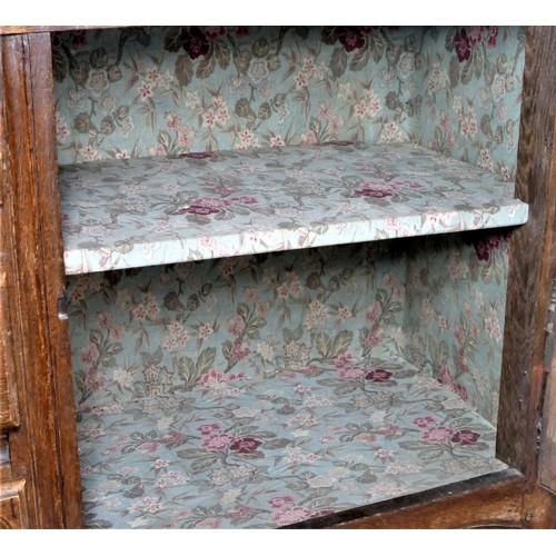 319 - A good 18th century French ok dresser, believed Nancy/Metz region, with a three shelf rack with shap... 